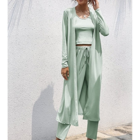 Sage Green 3 Piece Lounge Set - Picture 4 of 4